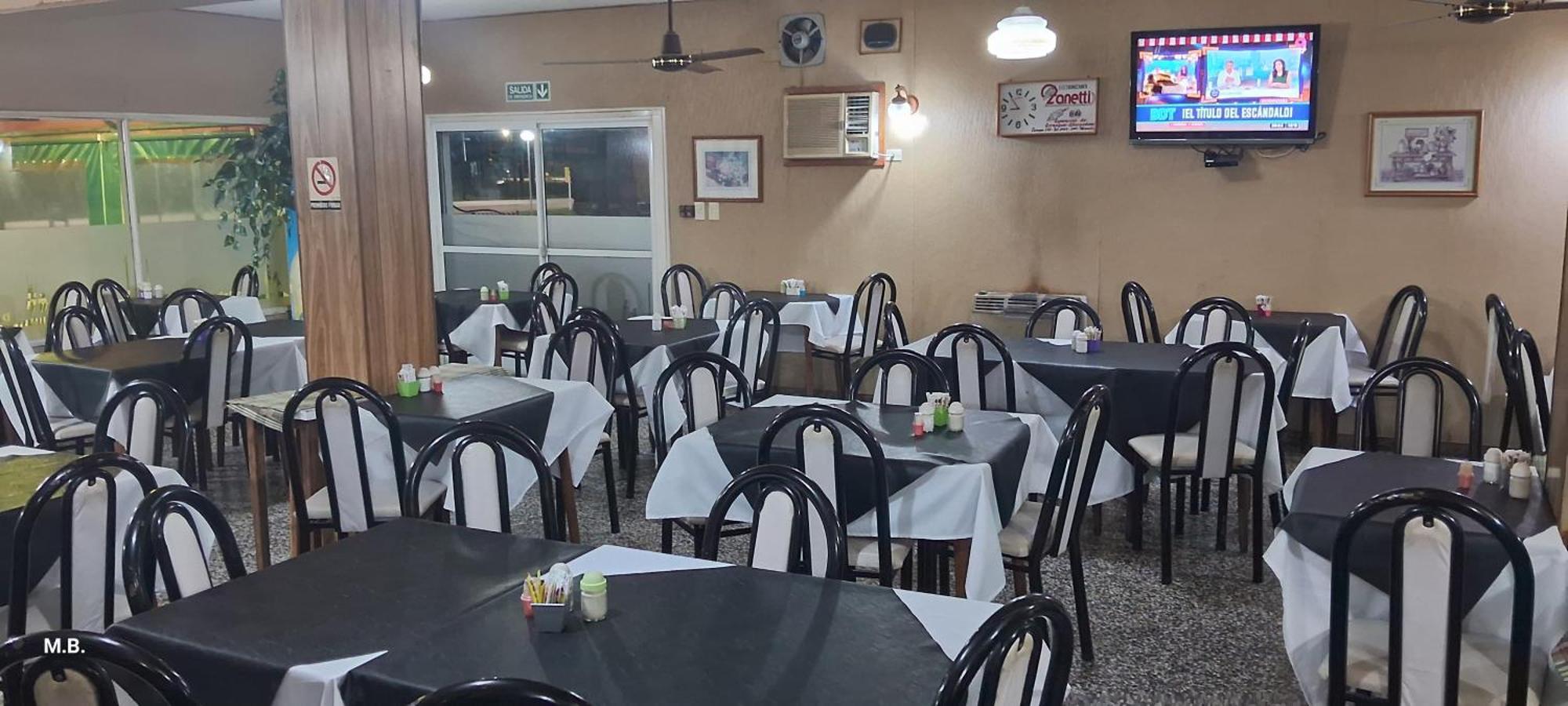Hotel Y Restaurant Don Quijote Macachín Esterno foto